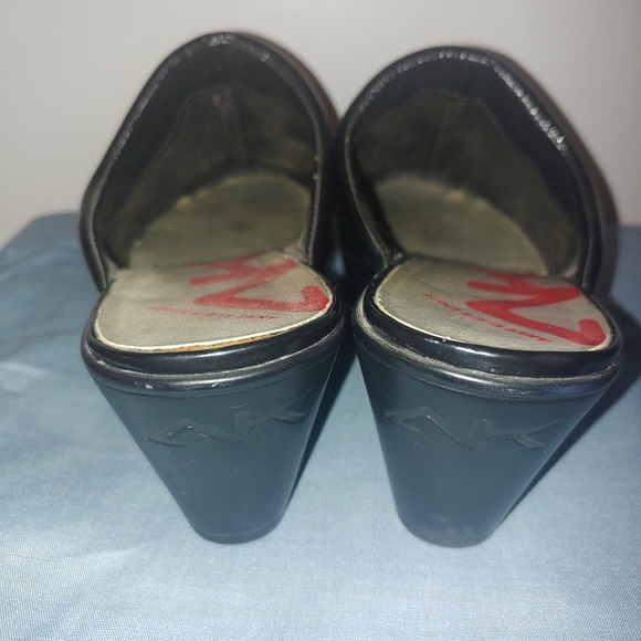 Anne Klein clogs - Picture 3 of 6
